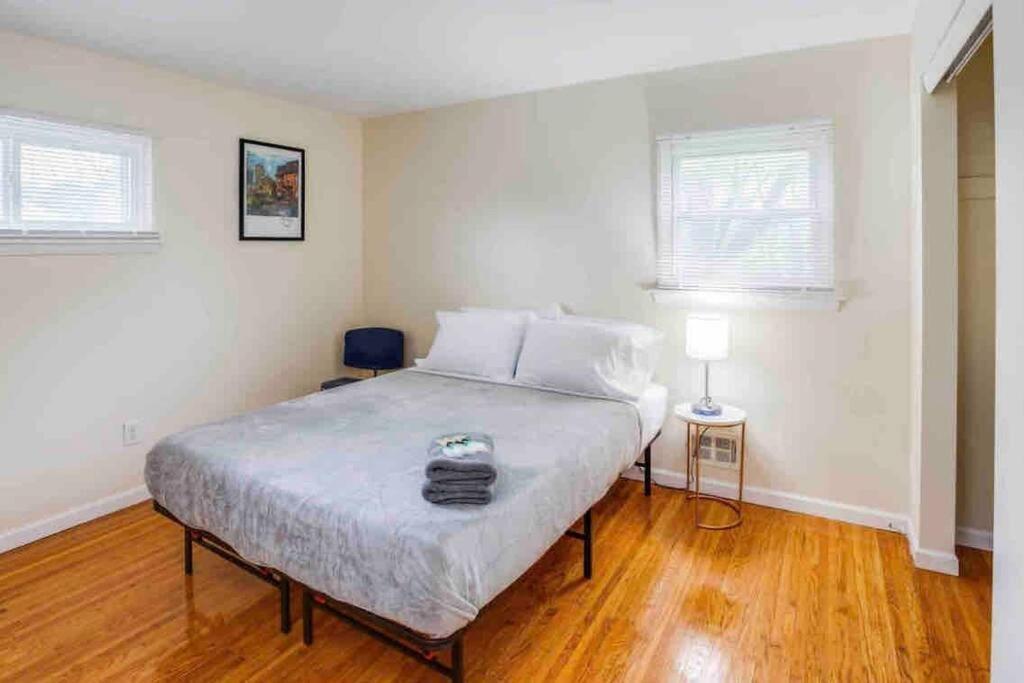 Amazing Ranch Mins Away From Airprt/Rit/Dwtn/Uofr Lejlighed Rochester Eksteriør billede